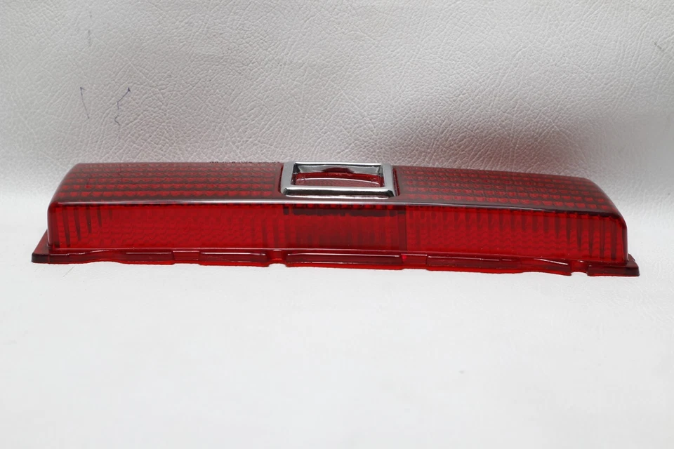 Toyota Corona RT40 43 1969 задний фонарь объектив красный новый из старых запасов Японии - 1 x 1 шт R или L - Изображение 4 из 4