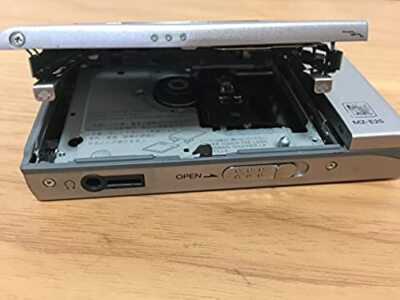 Sony MD Walkman MZ-E25 Silver Minidisc Player w/ RM-MZ35 Sony MD Walkman MZ-E25 Silver Minidisc Player w/ RM-MZ35