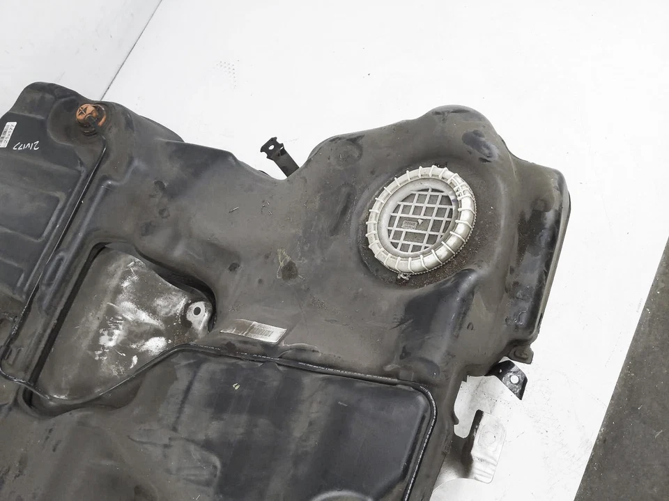 Tanque de combustível Audi A6 2006-2011 gasolina - 4F0-201-060-S - Imagem 4 de 4