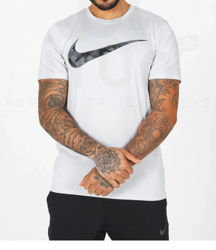 Nike Men's Dri-FIT Camo Swoosh Gray Fog Anti Odor Training Tee CU8498-097 M (1) - 第 1/3 張圖片