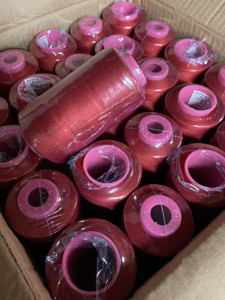 50 Carretes ROJO Hilo de Coser Serger Overlocker Acolchado Calidad T27 Cono 6000 YDS Foto 3 de 4