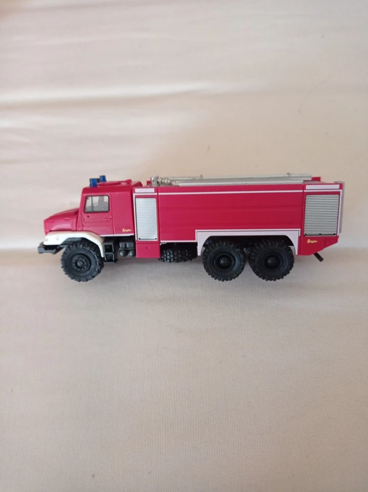 Feuerwehr Großtanklöschfahrzeug Merceds Zetros, 3a, 1:87, Herpa, neu in OVP