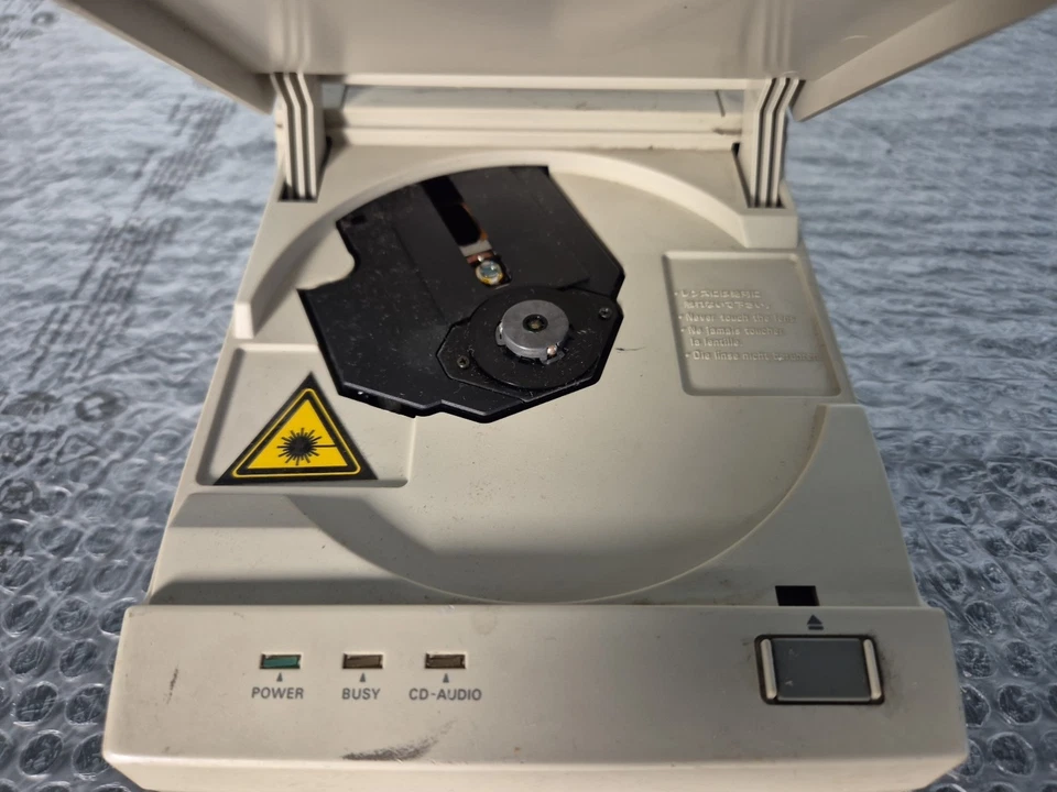 Cd-rom drive unit Sanyo CDR93E (LEGGERE BENE) - Immagine 2 di 3