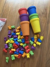 Lot of 57 Counting Bears, 6 Cups Learning Toys Figures Rainbow Color Teaching 1"
