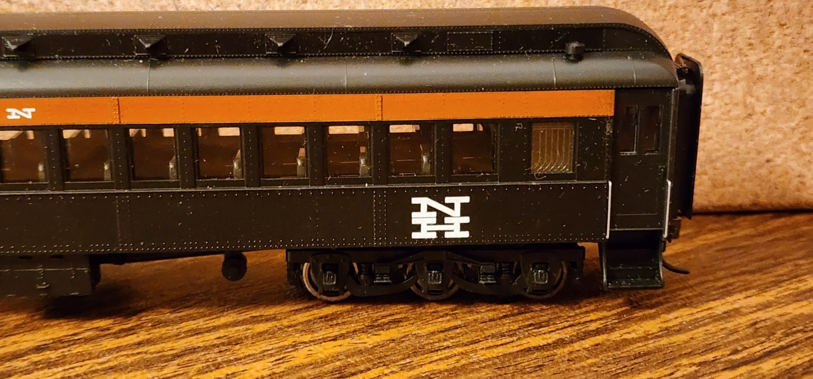 New Haven RR Heavyweight Coach 7888 w Kadee Metel Wheels Branchline Built HO