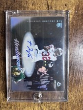 2025 Panini Luminance #179 TreVeyon Henderson Base Luminance Auto #/700 RC