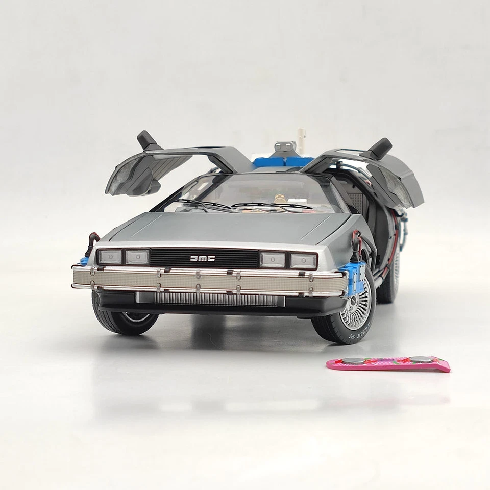 1/18 Hot Wheels Elite Back To The Future Time Machine Delorean BCJ97 Model Car - Image 4 of 4
