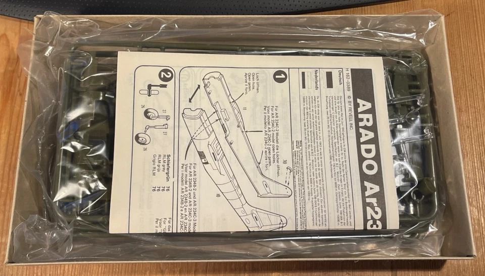 kit Revell Arado Ar 234 B-2/C/C-3 "Blitz" jet bomber WW2 1/72 1:72 - Immagine 3 di 3