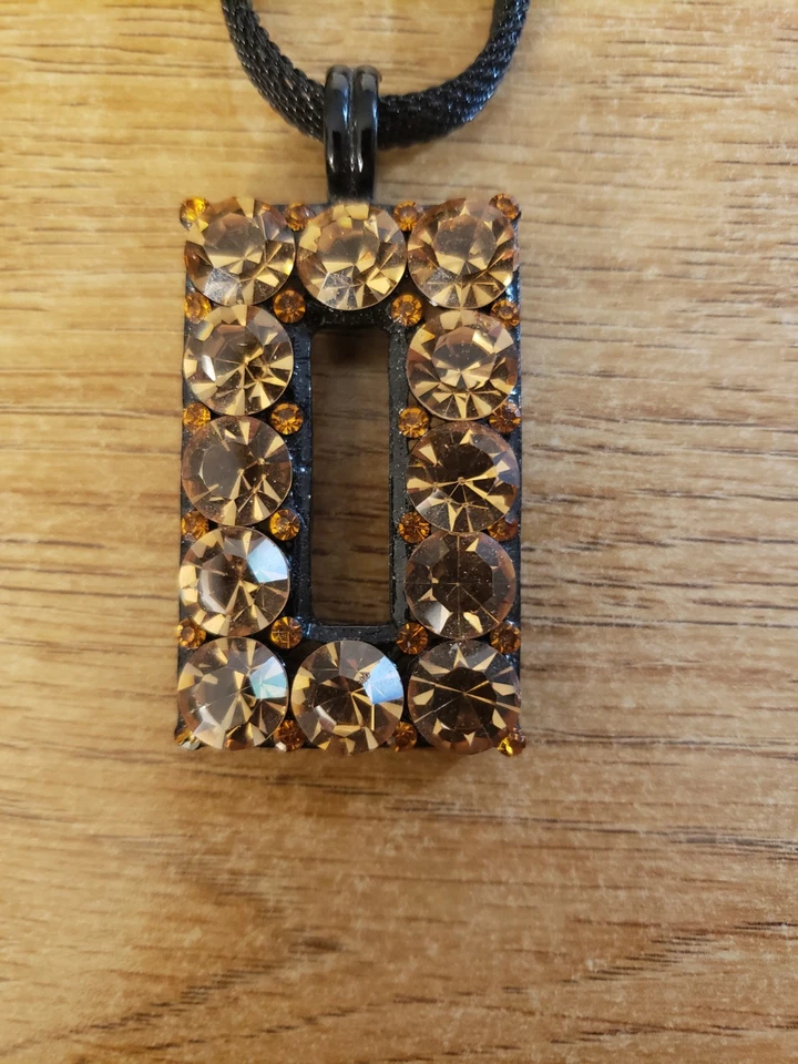 橙色宝石项链矩形吊坠声明 — 第 4/4 张图片