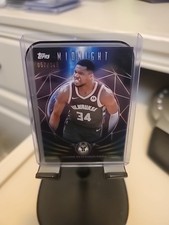 GIANNIS ANTETOKOUNMPO LP 2025-26 TOPPS MIDNIGHT BASKETBALL MOONFALL /149 