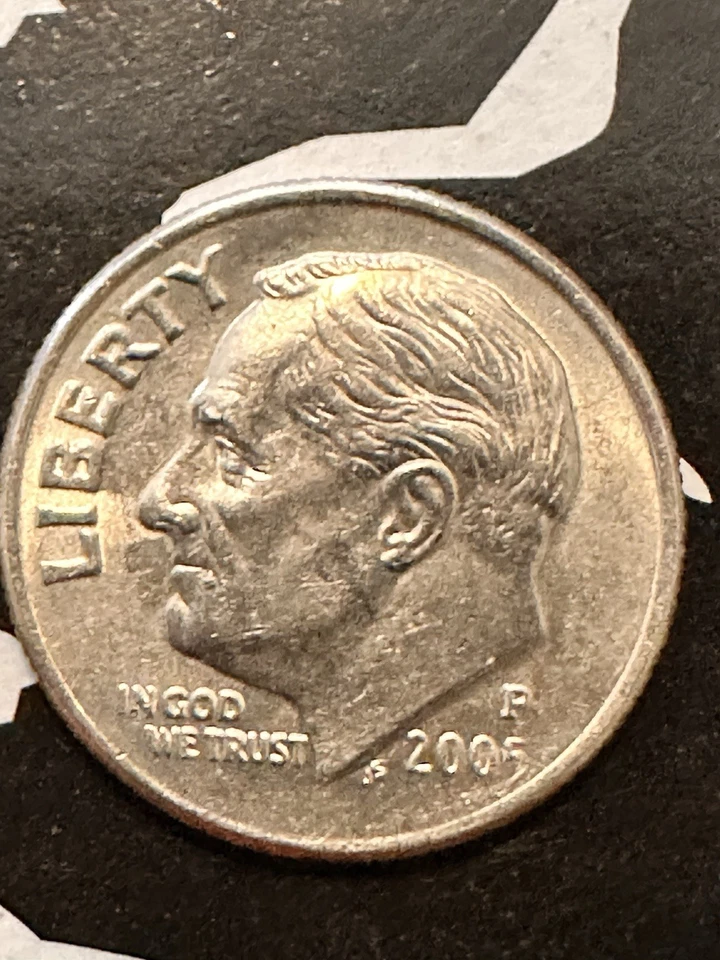 Moneda de diez centavos P Roosevelt 2005, notable textura extra para la boca Foto 2 de 4