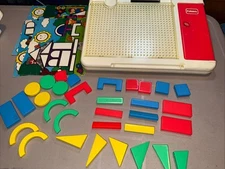 Vintage Playskool Creative Shapes Colors Pegboard Activity Desk Learning Kid Toy