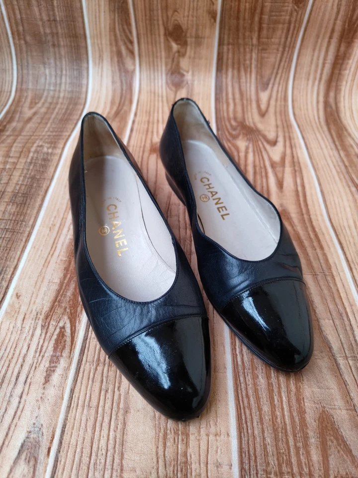 Chanel Vintage Ballerina Blue & Black Patent Leather Cap toe Flats EU 38.5 US 8 - Image 2 of 4