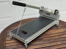 NORGE 9" HD Flooring Cutter for LVP and other flooring
