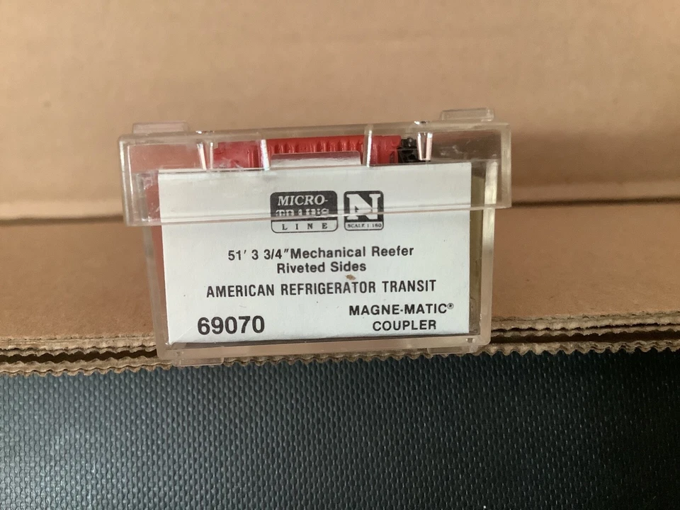 American Refrigerator Transit N Scale 51' Mechanical Reefer MTL #69070-MINT - Image 4 of 4