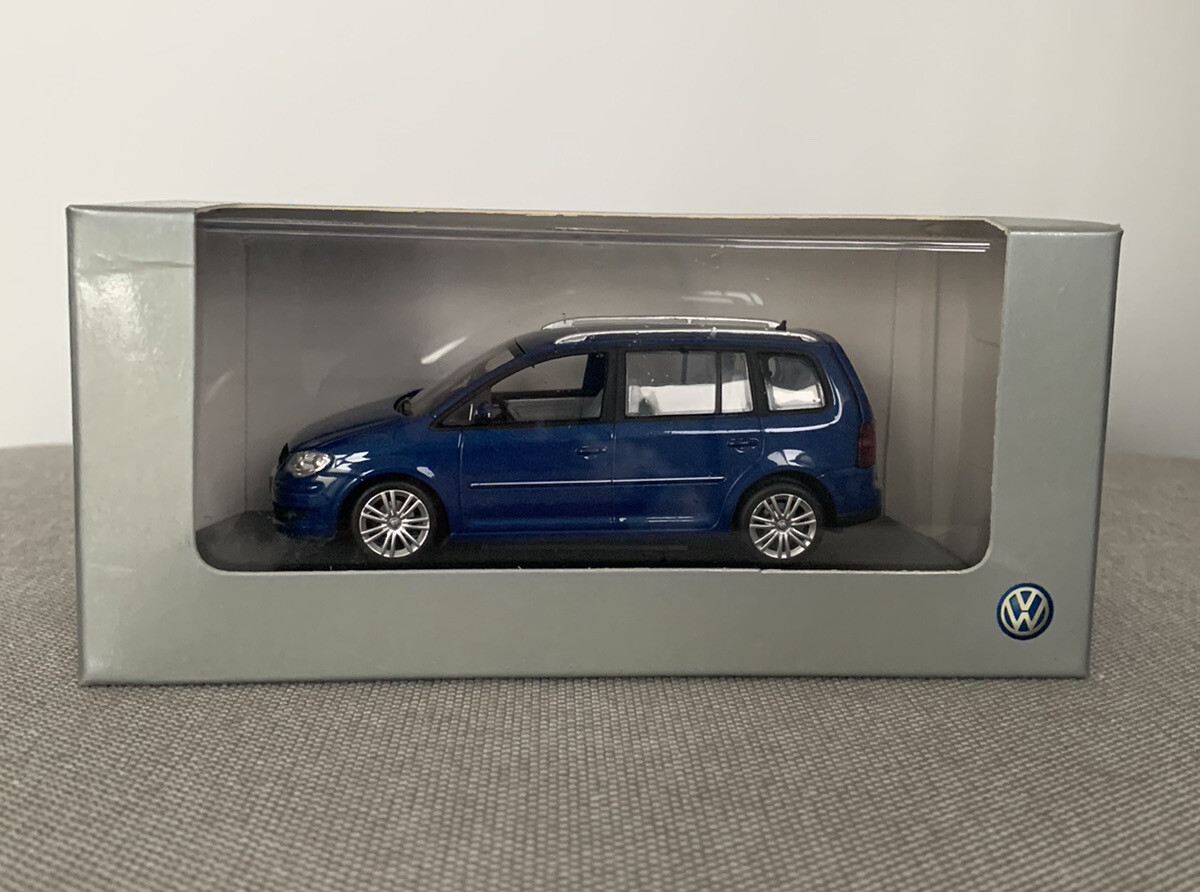 Volkswagen Touran GP - 1/43 scale - VW Minichamps modelcar