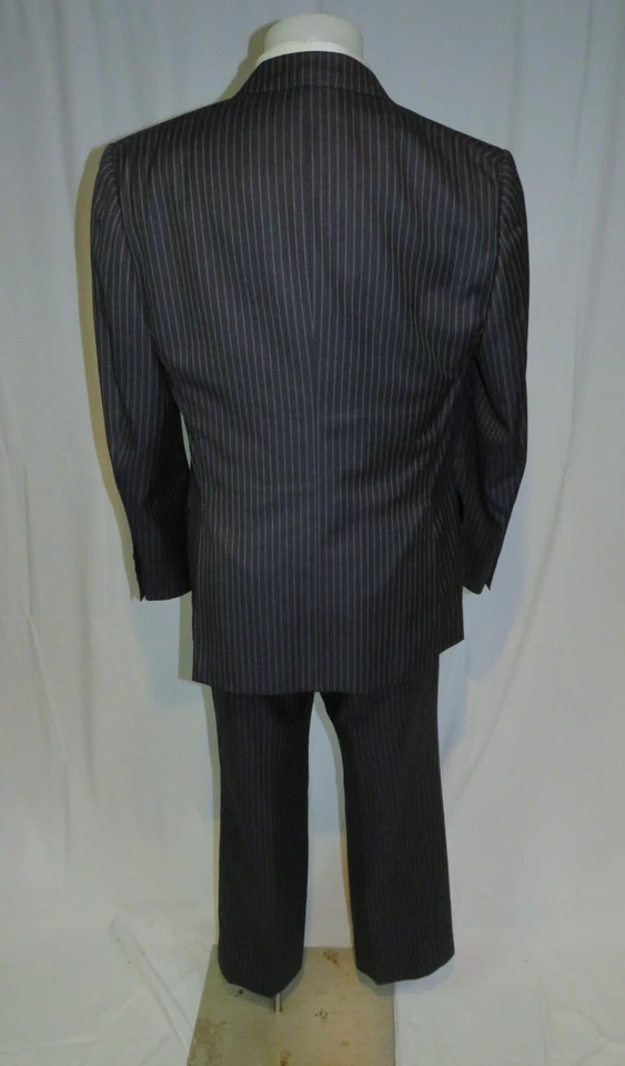 Tom Ford Base A Windsor 黑色条纹桑蚕丝混纺双纽扣套装 44R — 第 2/4 张图片