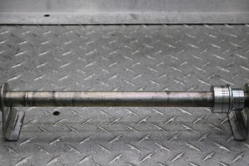 2007 SUZUKI SV650 REAR WHEEL AXLE 64711-17G10 - Image 3 of 4