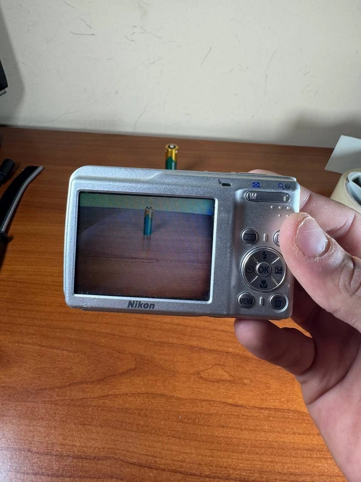 Nikon Coolpix S210 Fotocamera Digitale 8 MP Zoom 3X - Con Batteria e Caricatore - Immagine 4 di 4