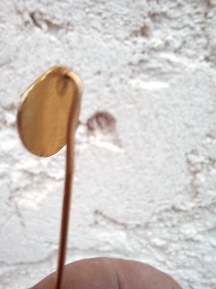 Ancienne Epingle à Cravate / Chapeau Jeanne D ' Arc Métal Doré - Photo 4/4