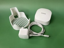 Amazon Eero 6 Dual-Band Mesh Wi-Fi 6 Router + Custom Wall Mount Bundle
