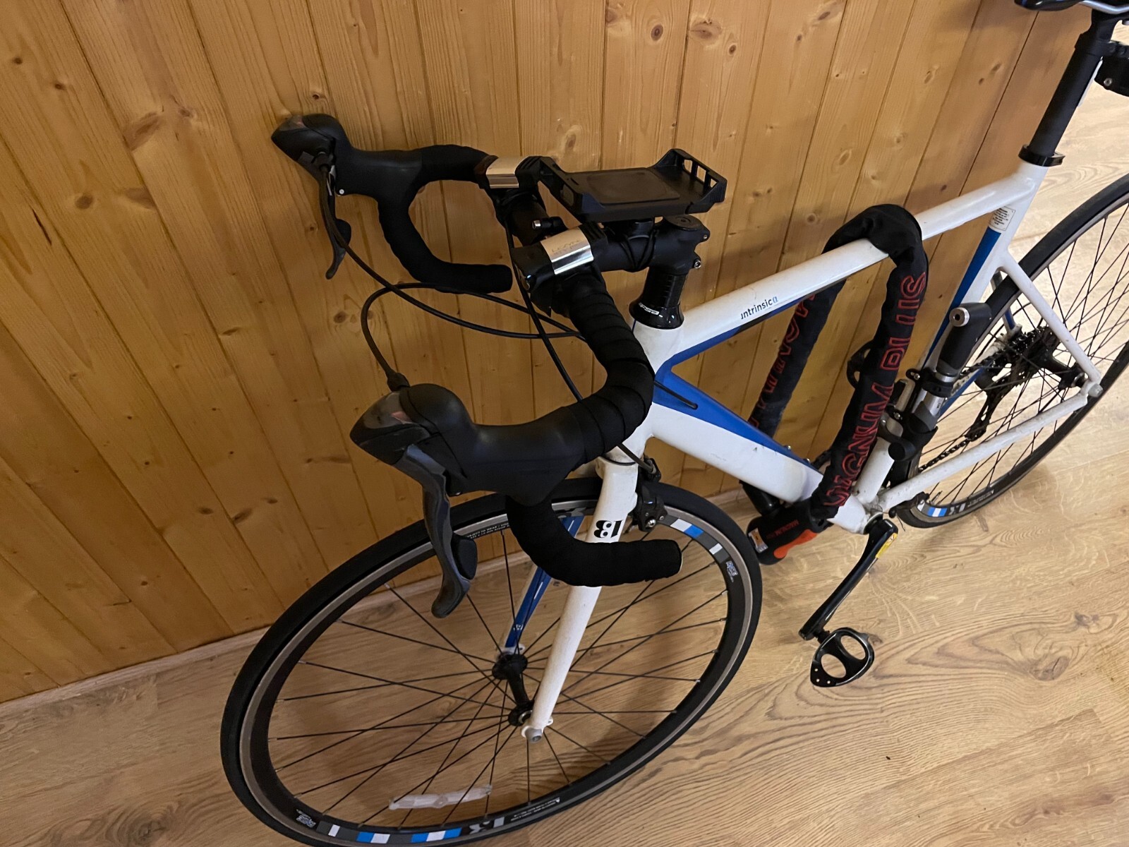 intrinsic alpha road bike