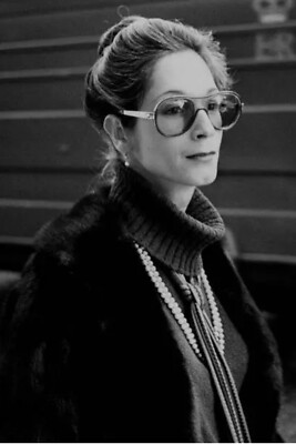 Lady Colin Campbell, of west Eaton Place, Belgravia, after atte- 1980 4x6 Photo