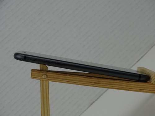Smartphone Apple iPhone 8 noir en l'état pour pièces ou réparations défectueux - Photo 5 sur 11