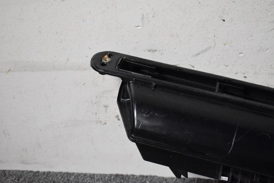 Mercedes Benz G550 2019-2022 aleta de ventilación de aire lado derecho cuarto de fábrica OEM Foto 2 de 4