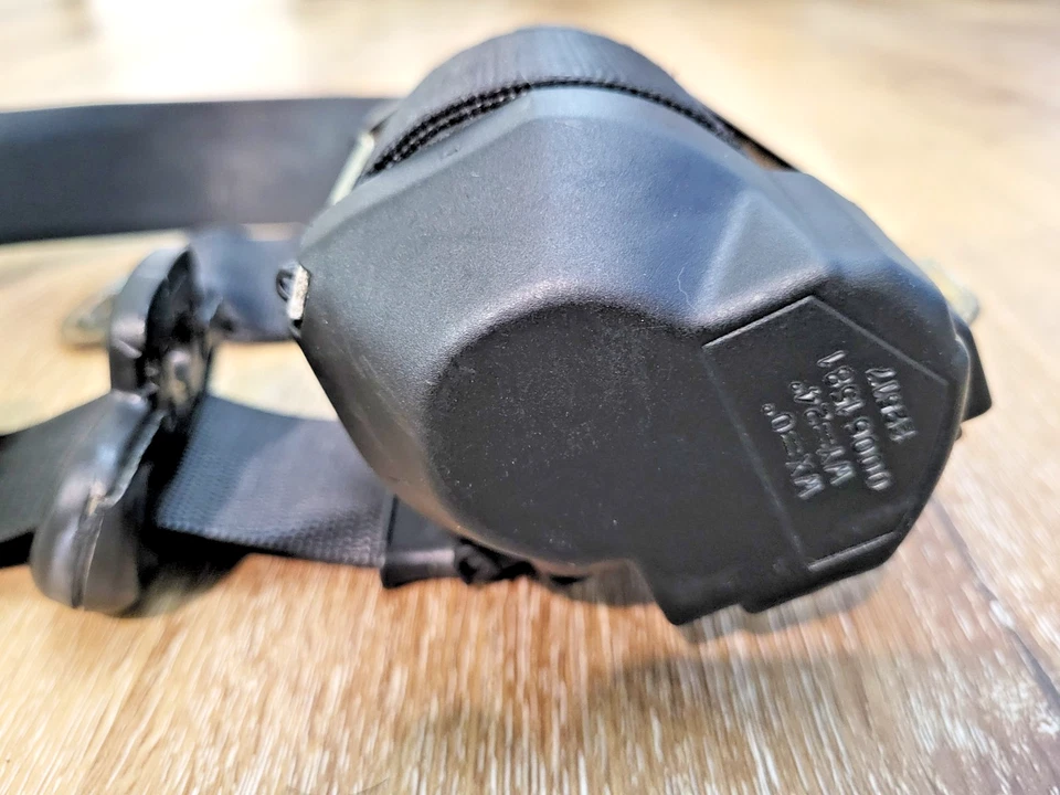 97-04 Porsche Boxster 986 Left Driver Seatbelt Retractor OEM 98680303302 - Image 3 of 4