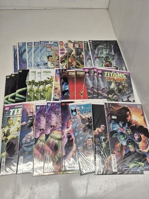 THE TITANS Teen Titans DC Comics Large Bundle Lot Of 33