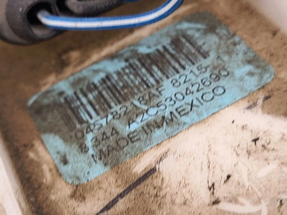 2005-2010 CHRYSLER 300 LH Driver Fuel Pump Assembly 2.7L RWD 18 Gallon 05136021A Foto 4 de 4