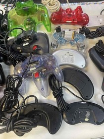 Lot of 21 Mixed Controllers ps2 360 n64 sega nes parts repair