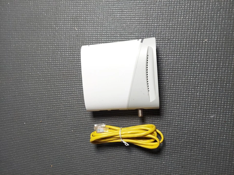 ARRIS S33v2 SURFboard DOCSIS 3.1 cable modem (no charger) - Image 2 of 4