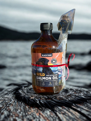 Wild Alaskan Salmon Fish Oil for Cats and Dogs 16oz. BlackFang Pets USA