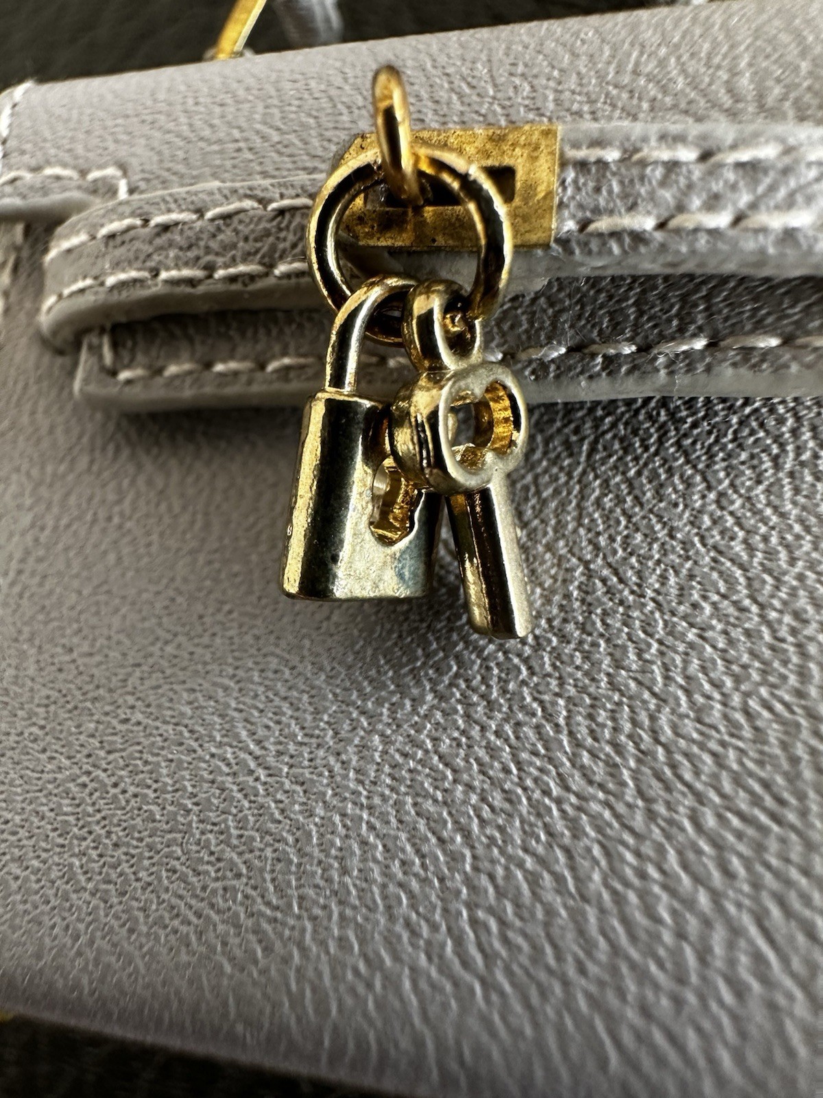 1/6 Fashion Doll Clothes & Bag, Like New, Collector Quality Pp Fr Mizi