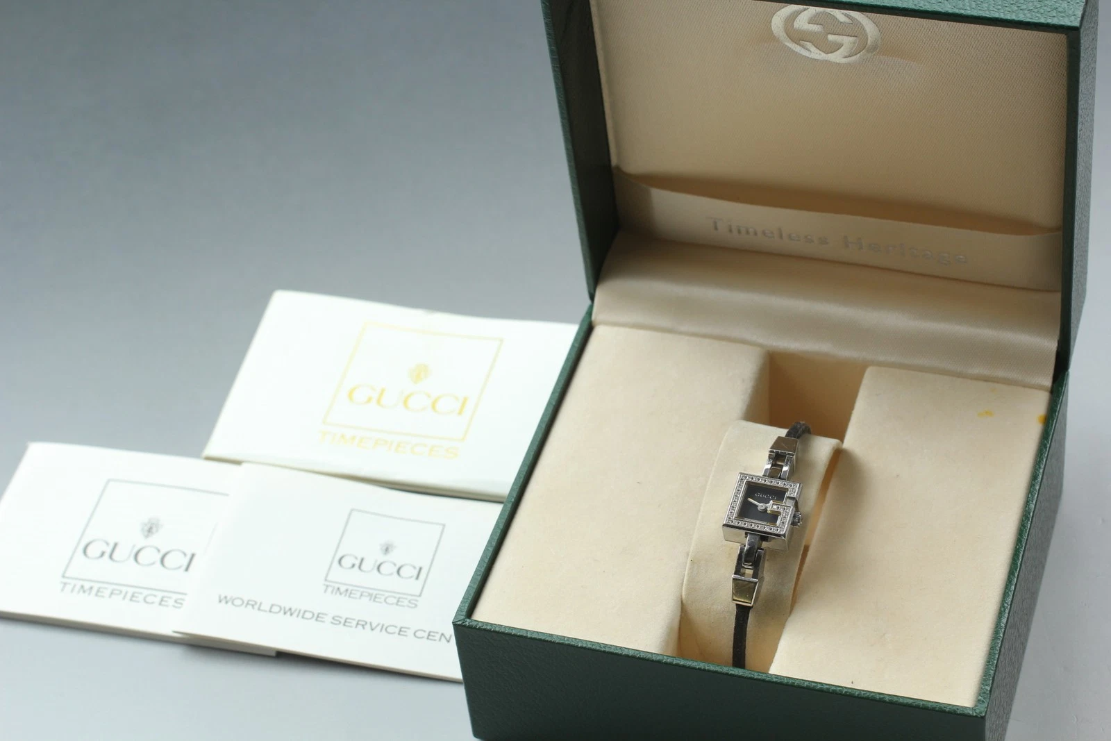 [Quasi come nuovo scatola documenti] GUCCI 102 lunetta diamantata 14 mm quarzo orologio donna GIAPPONE