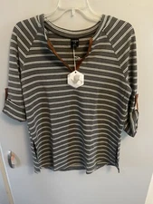 Ethereal by Paper Crane Women’s NWT Top Gray Striped Short Sleeve Size Small
