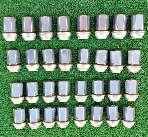 Factory Wheel Lugnuts Set 32 Genuine GM OEM Lug Nut Sierra Silverado 2500 2500HD
