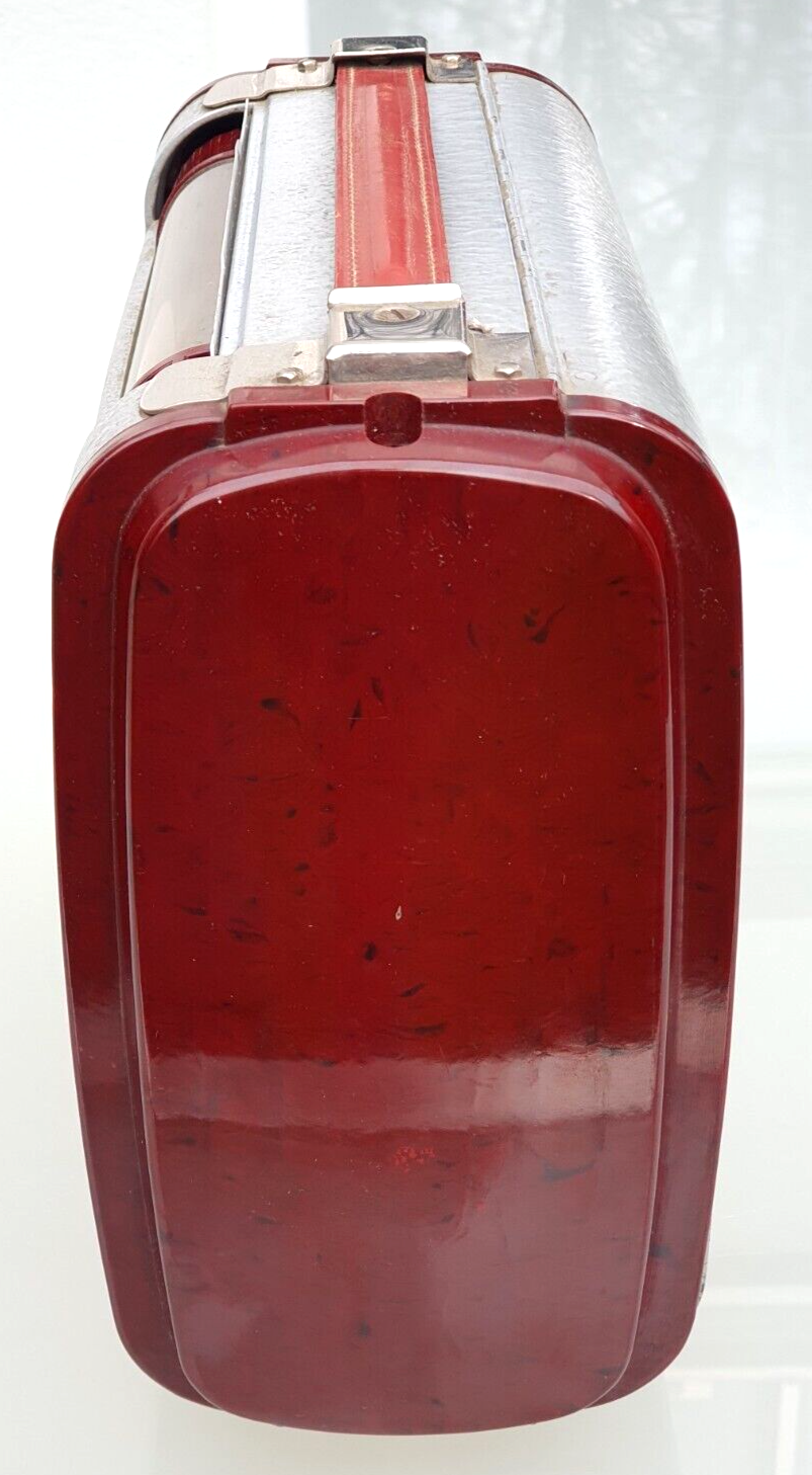 BRAUN Piccolo P51 Röhrenkofferradio dunkelrot / silbergrau von 1951