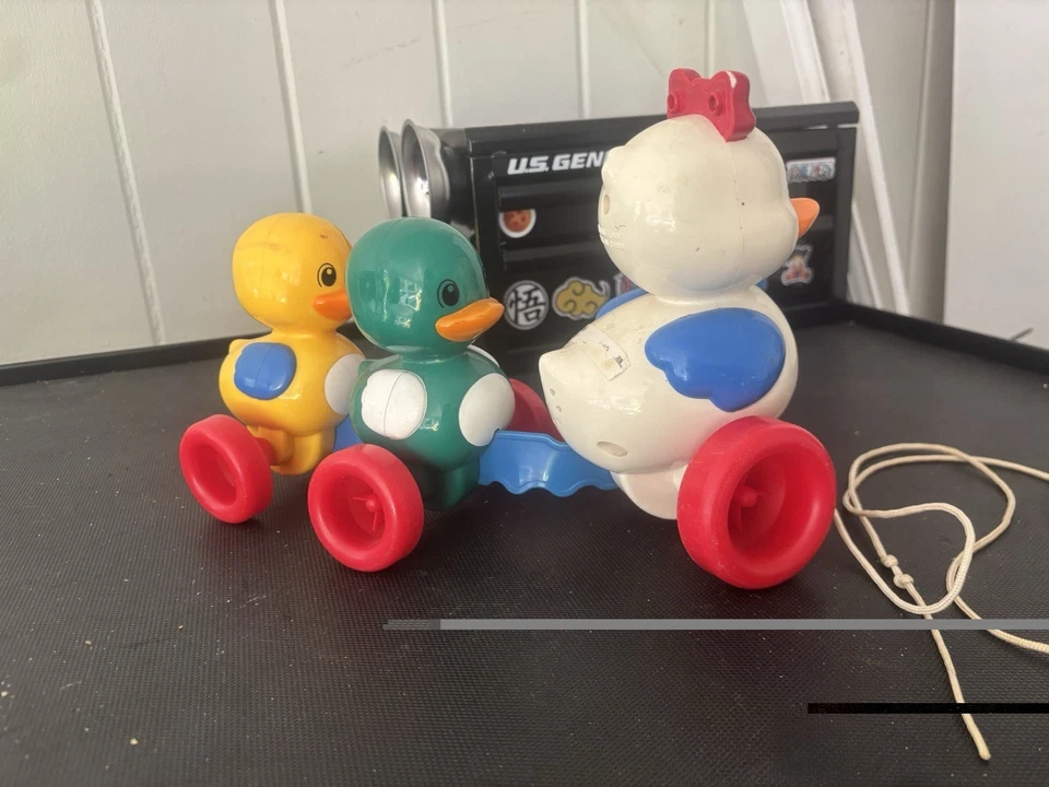 Vintage Tomy Toomies Quack Along Ducks pull-along toy. - Image 3 of 4