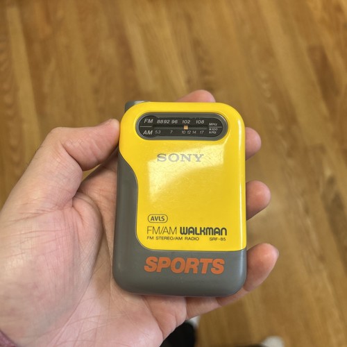 Sony Sports Walkman Am/Fm Radio SRF-85 Tested Working - Picture 10 of 11