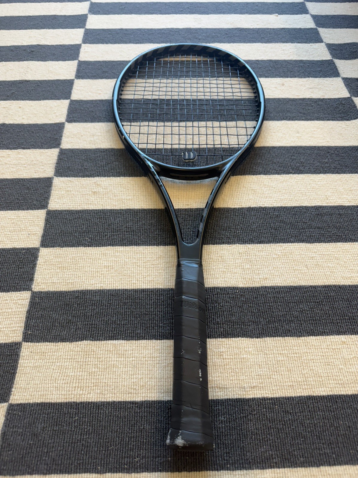 Wilson Pro Staff 97 v13 - Night Session - 4 3/8 - Used