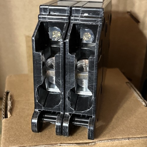 2 Pole 100 Amp CH2100 120/240V AC Plug In Plastic Foot Main Circuit Breaker New - Picture 5 of 5