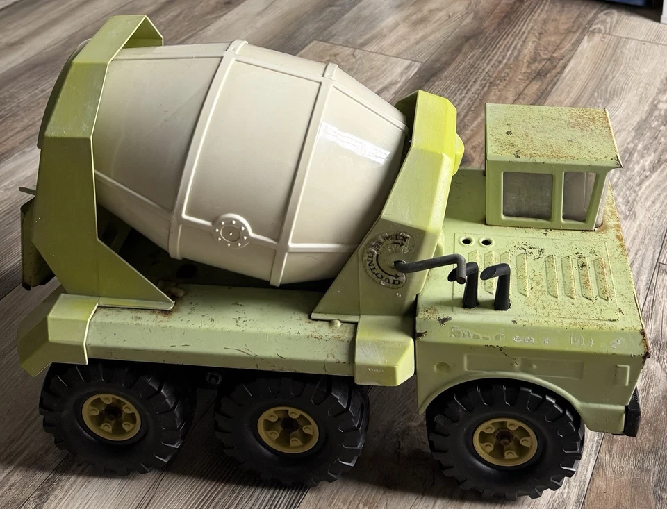 VTG! Mighty TONKA Lime Green Ready Mixer Cement Truck, 6-Wheel Tandem, 19" VIDEO - Image 4 of 4