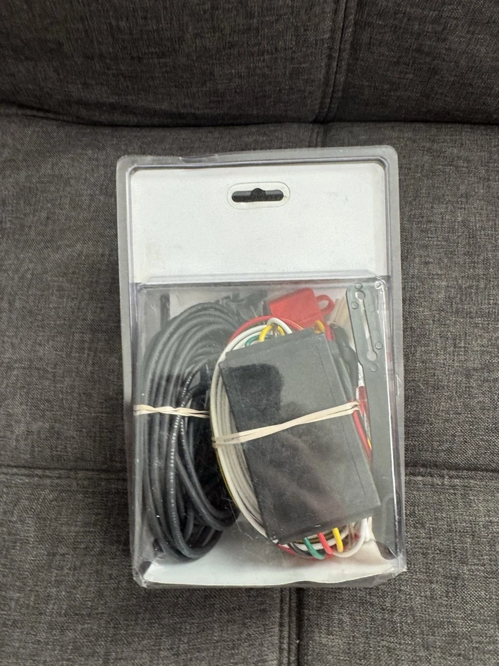 Conector Curt T 56033 cupé sedán para Nissan Rogue Sport INFINITI Q60 Select 15 Foto 2 de 2