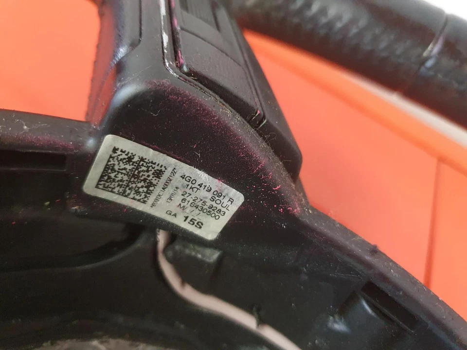 AUDI A1 VOLANTE CUERO, 8X, TIPO ESTÁNDAR, 12/10-10/18 Foto 3 de 4