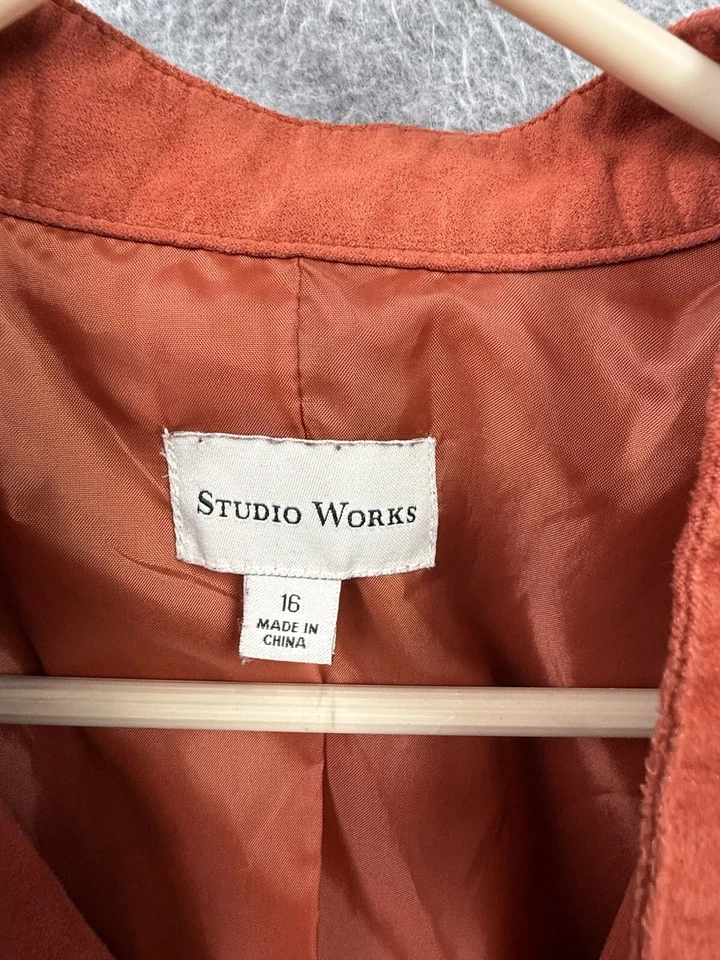 Jaqueta feminina Studio Works 16W laranja salmão microfibra com zíper sem bolsos RN69016 - Imagem 2 de 4