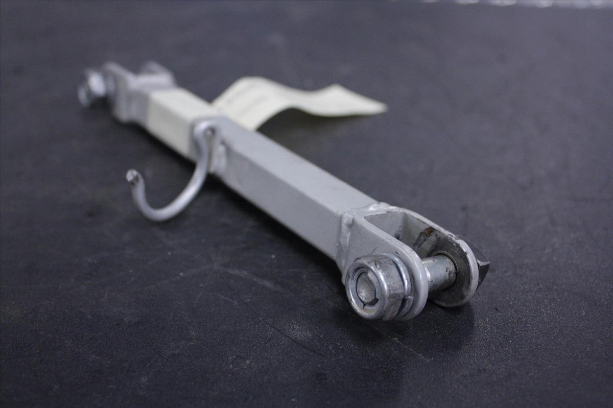 98 KAWASAKI ZX 600 E SWINGARM SWING ARM TORQUE ROD BAR ARM LINK