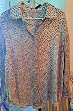 H&M long sleeve blouse  long  fabric with sheen  Elegant